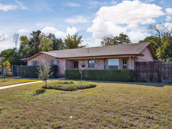 4912  Southwest Boulevard , Fort Worth Texas 76116