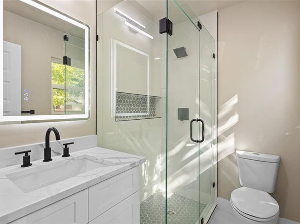 400  Ann Street , Garland Texas 75040