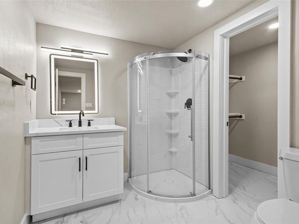 400  Ann Street , Garland Texas 75040