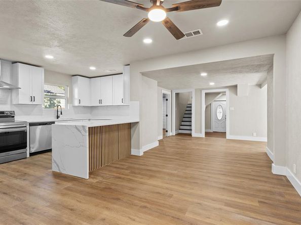 400  Ann Street , Garland Texas 75040