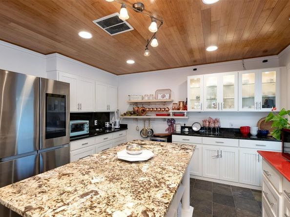 803  Brookhurst Drive , Dallas Texas 75218