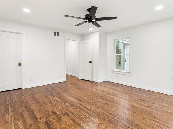 2301  Stanley Avenue , Fort Worth Texas 76110