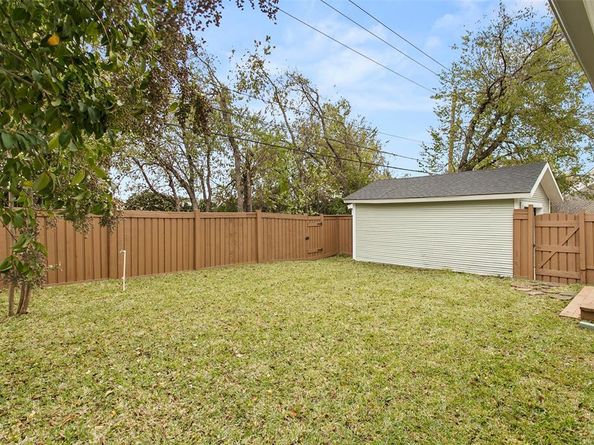 2301  Stanley Avenue , Fort Worth Texas 76110
