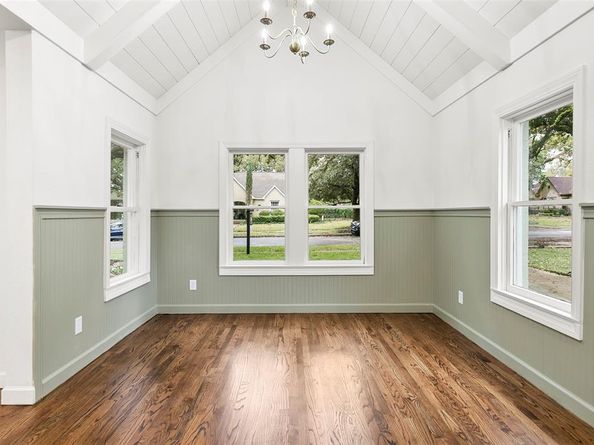 2301  Stanley Avenue , Fort Worth Texas 76110