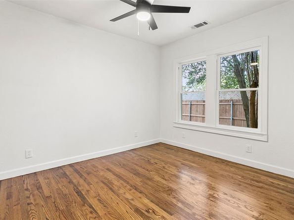 2301  Stanley Avenue , Fort Worth Texas 76110