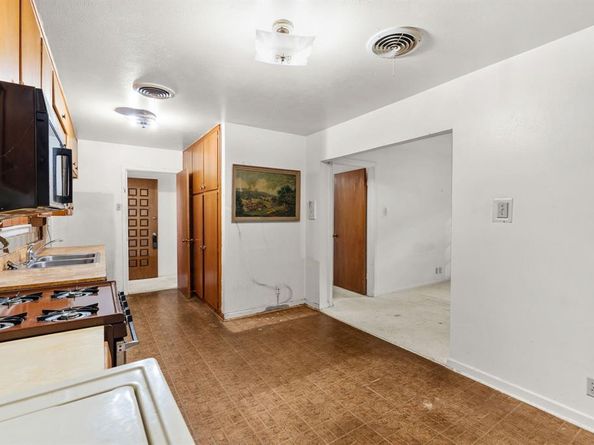 2805  Cordone Street , Fort Worth Texas 76133