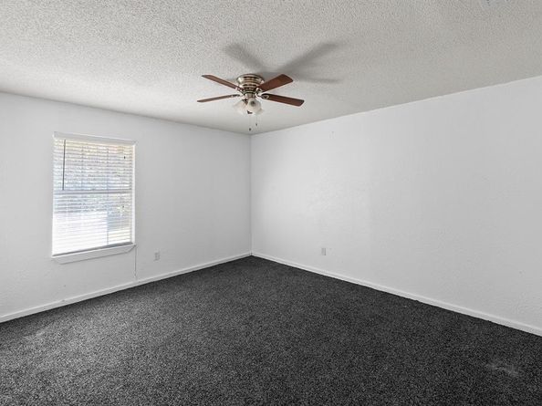 136 N Polk Street , DeSoto Texas 75116