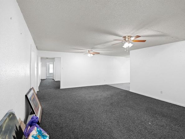 136 N Polk Street , DeSoto Texas 75116