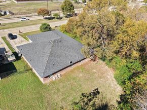 136 N Polk Street , DeSoto Texas 75116