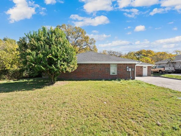 136 N Polk Street , DeSoto Texas 75116