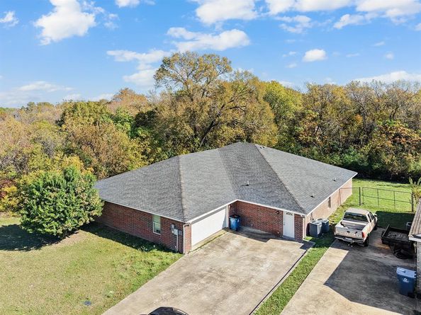 136 N Polk Street , DeSoto Texas 75116