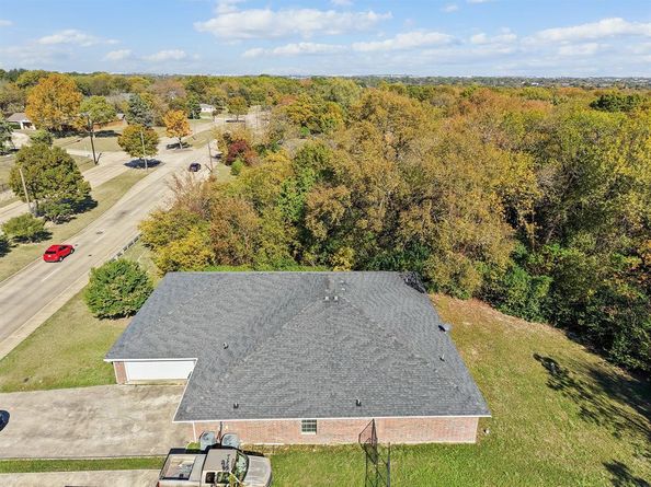 136 N Polk Street , DeSoto Texas 75116