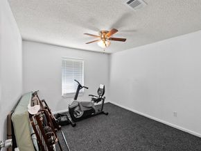 136 N Polk Street , DeSoto Texas 75116