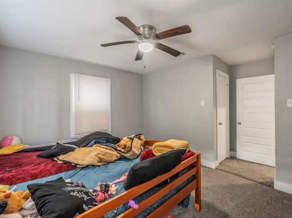 319  Avenue H  , Dallas Texas 75203