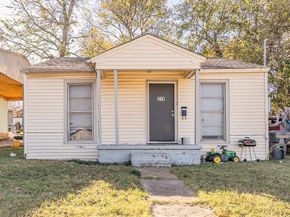 319  Avenue H  , Dallas Texas 75203