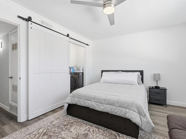 9829  Park Lane Court  B, Dallas Texas 75220