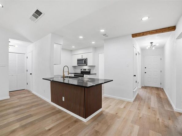 702  Coolwood Lane , Mesquite Texas 75149
