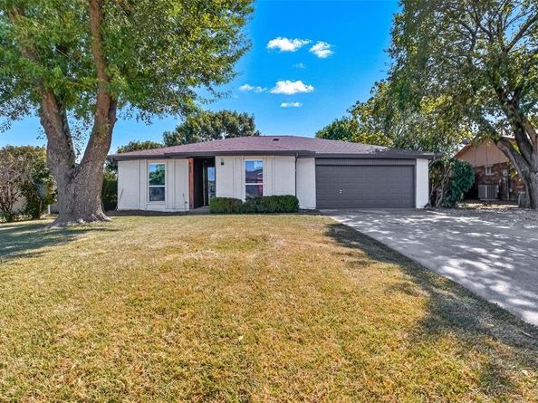 702  Coolwood Lane , Mesquite Texas 75149