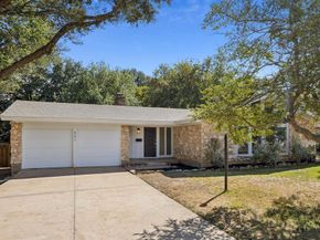 805  Raintree Road , Fort Worth Texas 76103