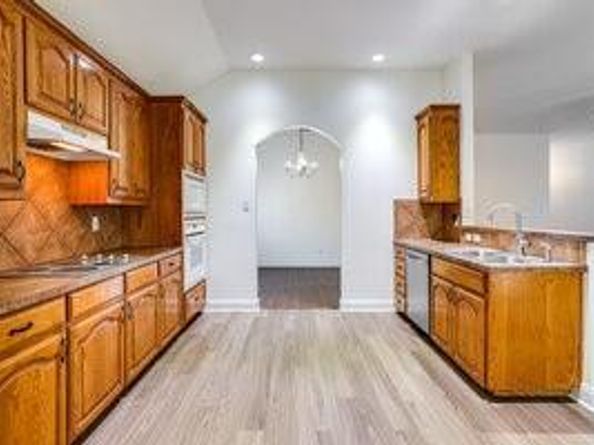 1411  Parkside Drive , Mansfield Texas 76063