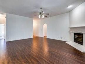 1411  Parkside Drive , Mansfield Texas 76063