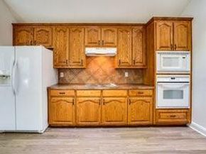 1411  Parkside Drive , Mansfield Texas 76063