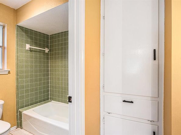 829  Skylark Drive , Denton Texas 76205