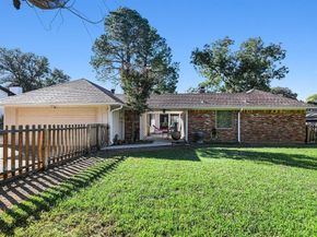 829  Skylark Drive , Denton Texas 76205