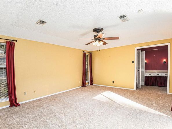 829  Skylark Drive , Denton Texas 76205