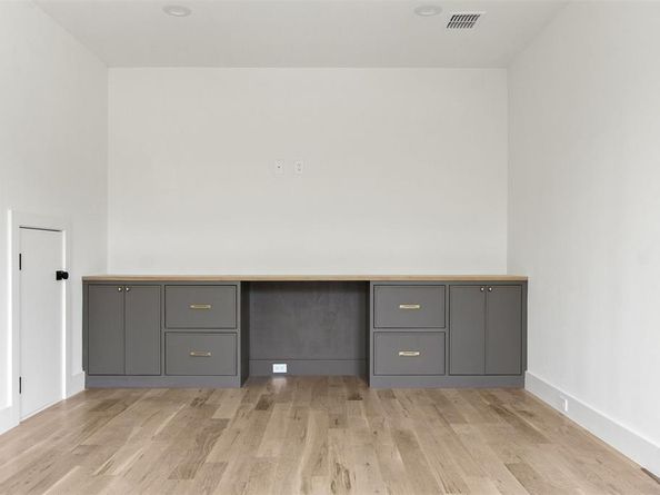 10248  Sherbrook Lane , Dallas Texas 75229