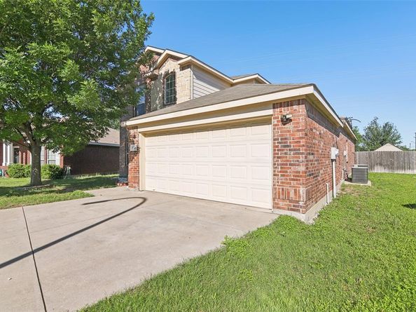 6321  Stone Lake Drive , Fort Worth Texas 76179