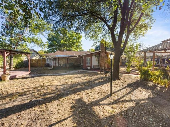 4929  Ira Street , Haltom City Texas 76117