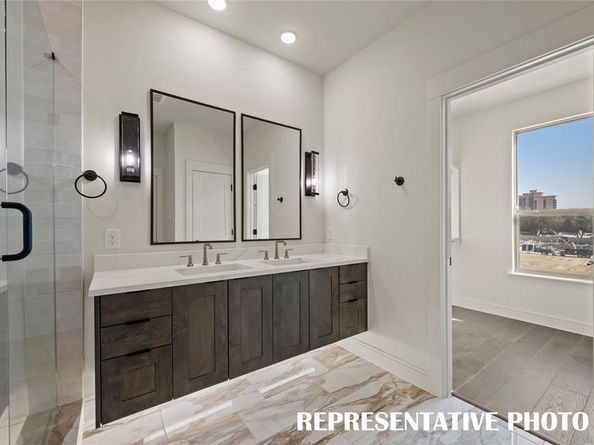 1340  Cherry Hills Lane , Irving Texas 75038