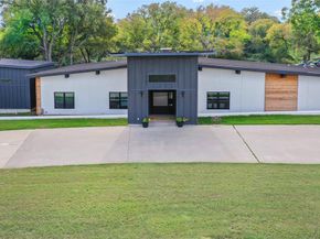 1502  Country Club Road , Argyle Texas 76226