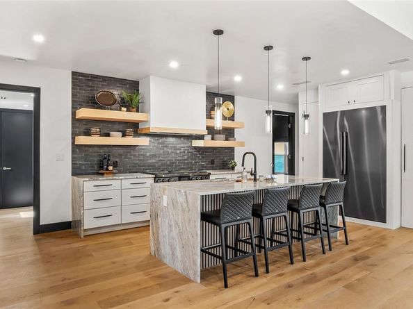 1502  Country Club Road , Argyle Texas 76226