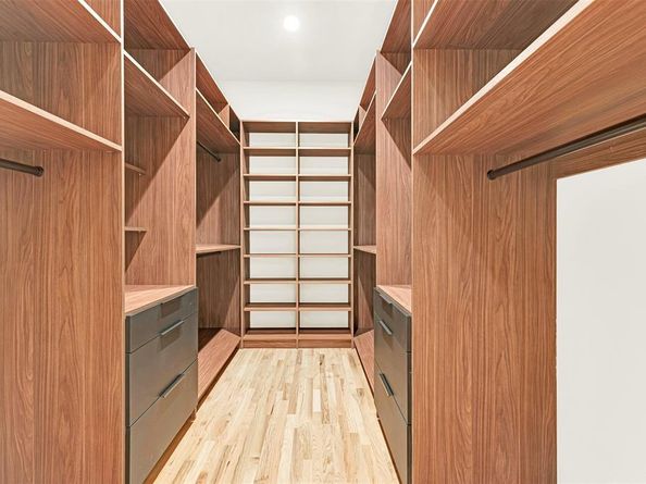 5948  KING WILLIAM Drive , Plano Texas 75093