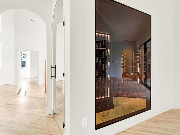 5948  KING WILLIAM Drive , Plano Texas 75093