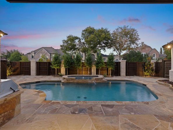 5948  KING WILLIAM Drive , Plano Texas 75093