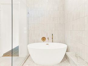 5948  KING WILLIAM Drive , Plano Texas 75093