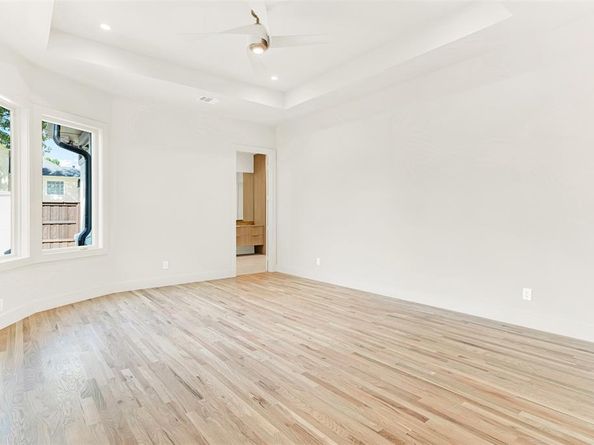 5948  KING WILLIAM Drive , Plano Texas 75093