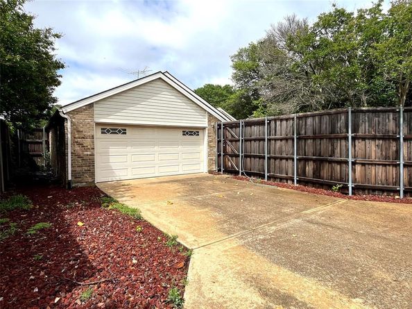 6616  gretchen Lane , Dallas Texas 75252