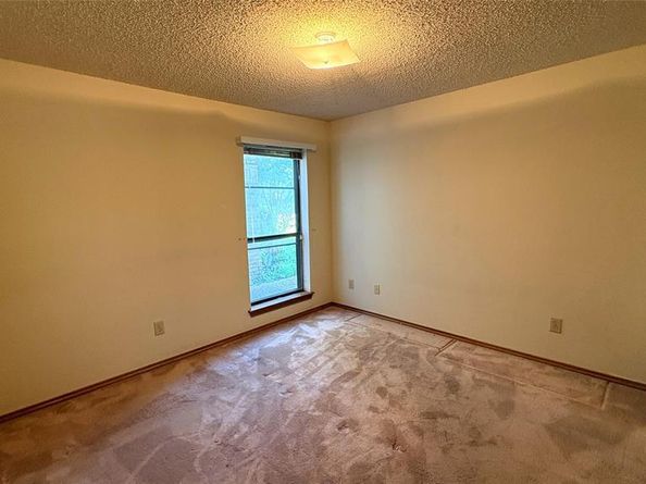 6616  gretchen Lane , Dallas Texas 75252