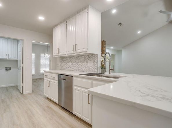 10149  Regent Row Street , Benbrook Texas 76126