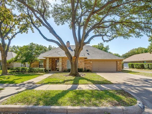 10149  Regent Row Street , Benbrook Texas 76126