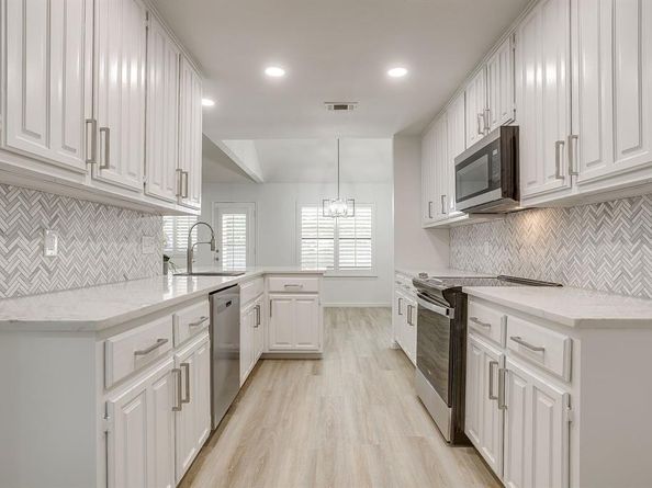 10149  Regent Row Street , Benbrook Texas 76126