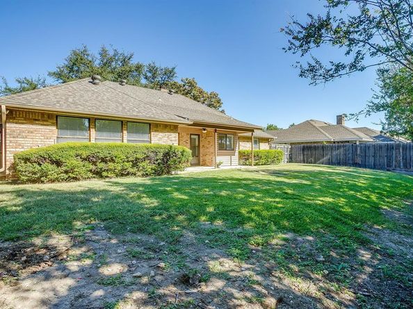 10149  Regent Row Street , Benbrook Texas 76126