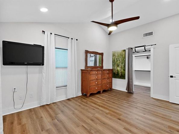 4214  Falls Drive , Dallas Texas 75211
