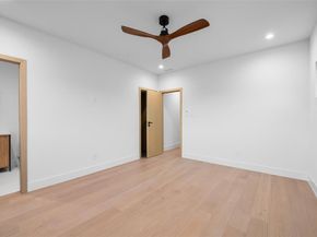 1504  Holly Avenue , Dallas Texas 75204