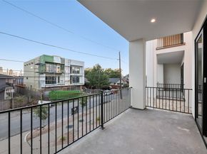 1504  Holly Avenue , Dallas Texas 75204