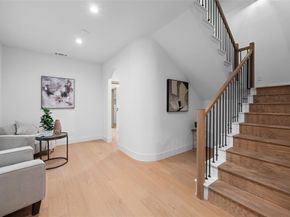 1504  Holly Avenue , Dallas Texas 75204